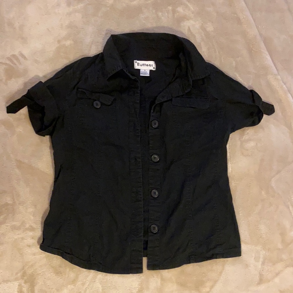 BLACK BUTTON UP SHORT SLEEVE SHIRT